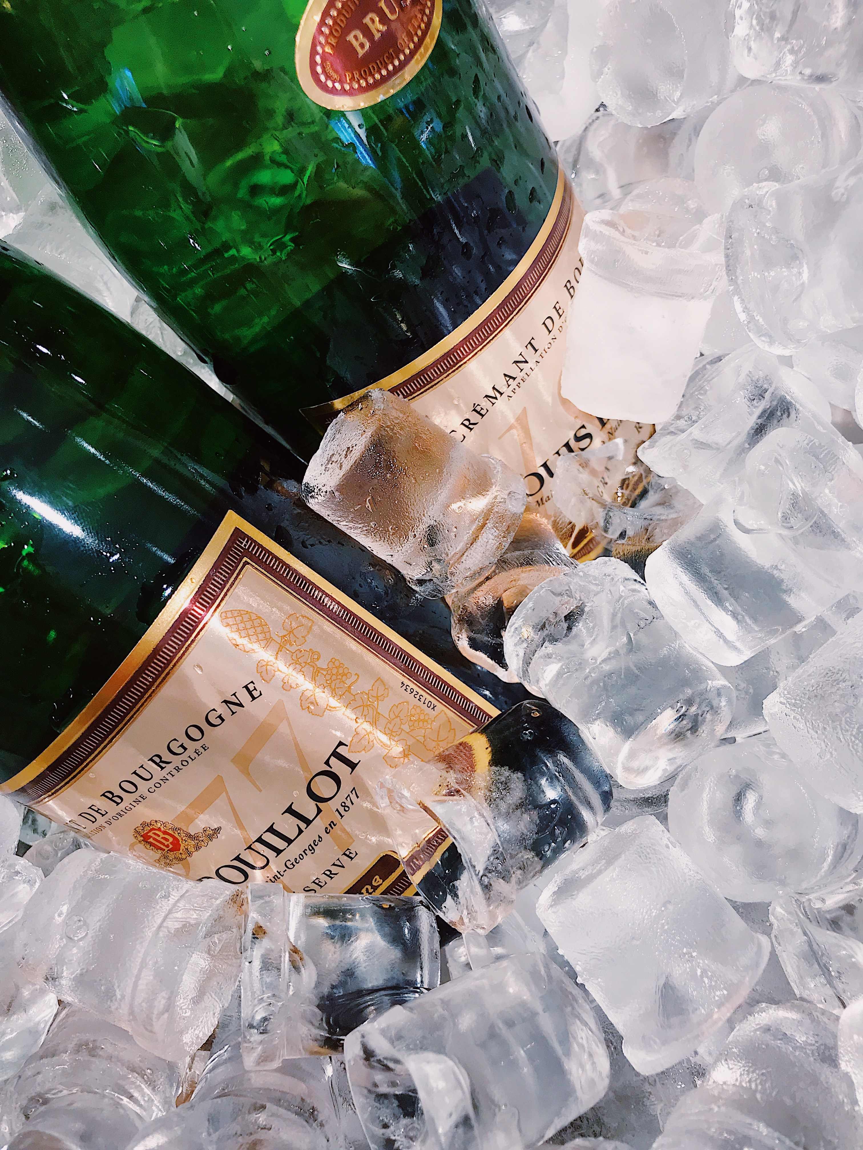 Свадебные водочные этикетки - ударить или поставить?