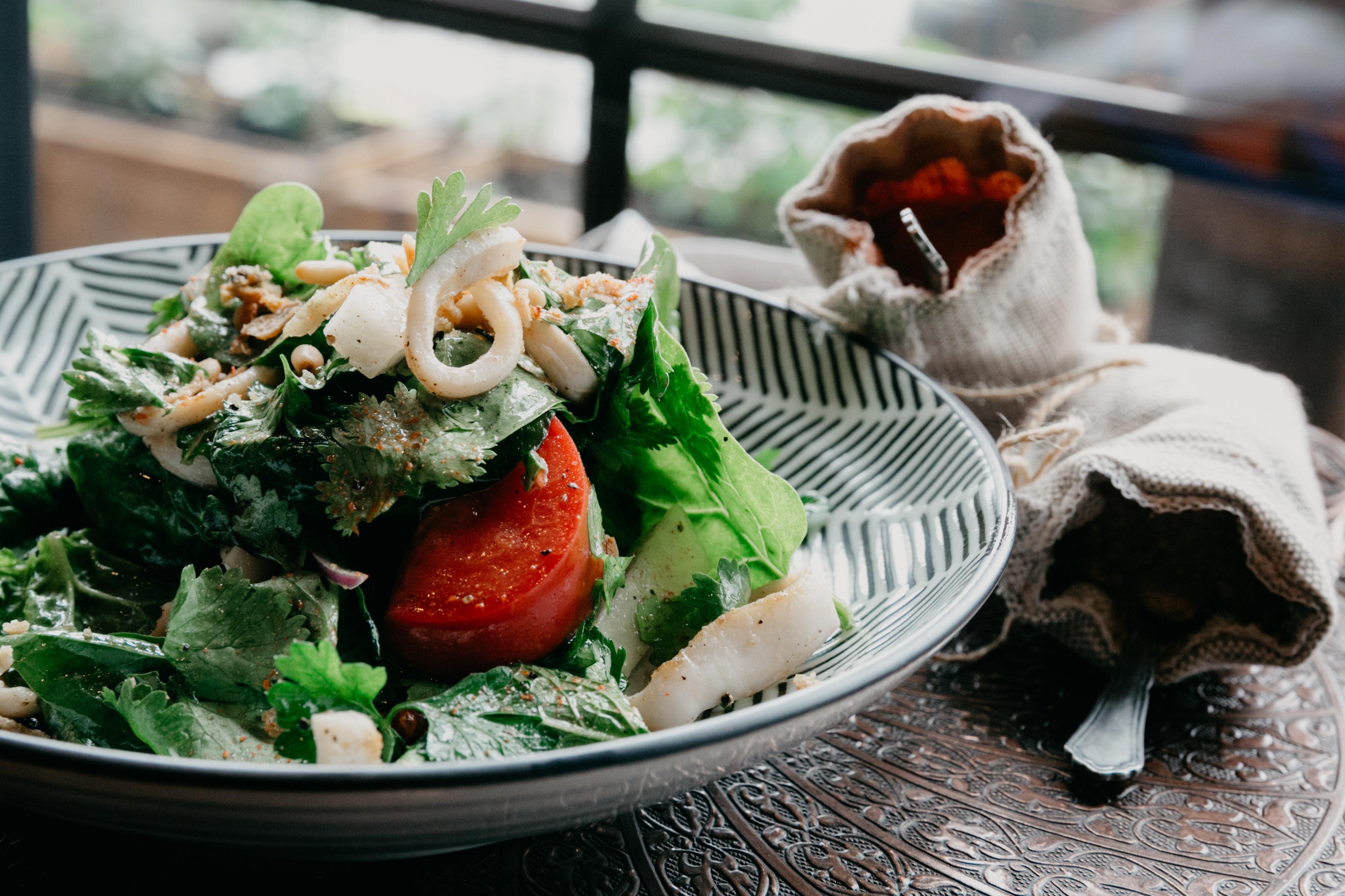 Какую заправку для салата выбрать?